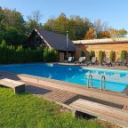 Бассейн с подогревом, Апартаменты Южный