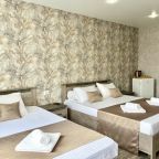 Трехместный (Трехместная комната комфорт), Гостевой дом Корнилофф 3 звезды от Травел Хотелс Антураж