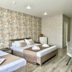 Трехместный (Трехместная комната комфорт), Гостевой дом Корнилофф 3 звезды от Травел Хотелс Антураж