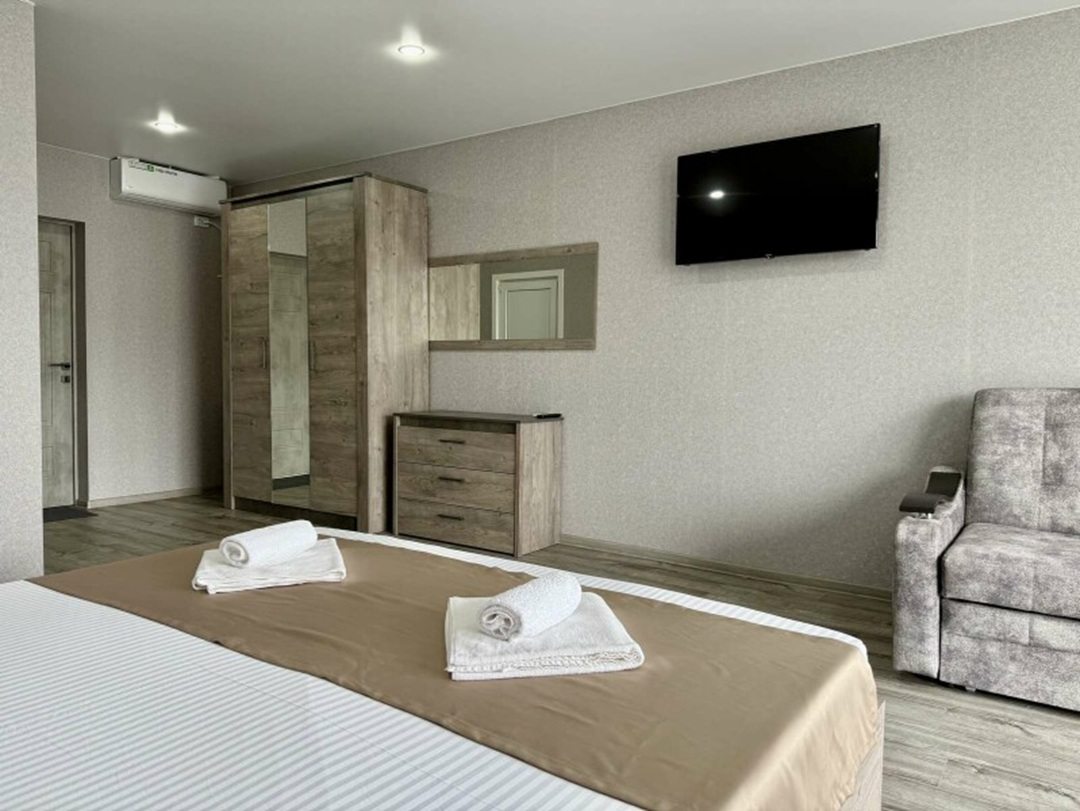 Семейный (Семейная комната комфорт), Гостевой дом Корнилофф 3 звезды от Травел Хотелс Антураж