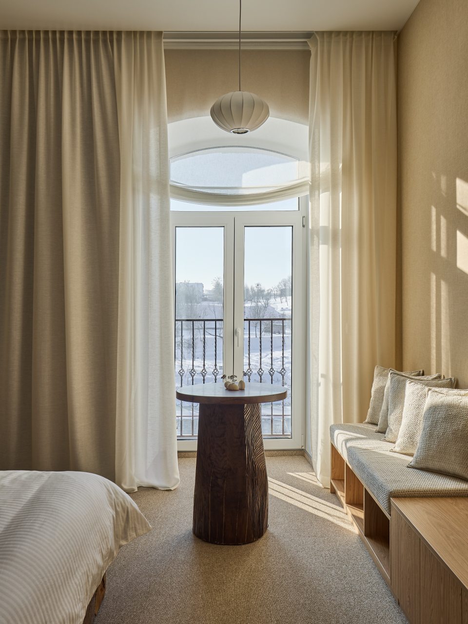 Двухместный (Стандартный номер с двуспальной кроватью и видом на реку), Хостел Дзен