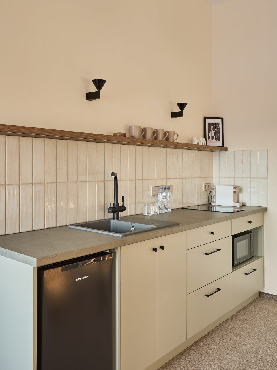 Студио, Хостел Дзен