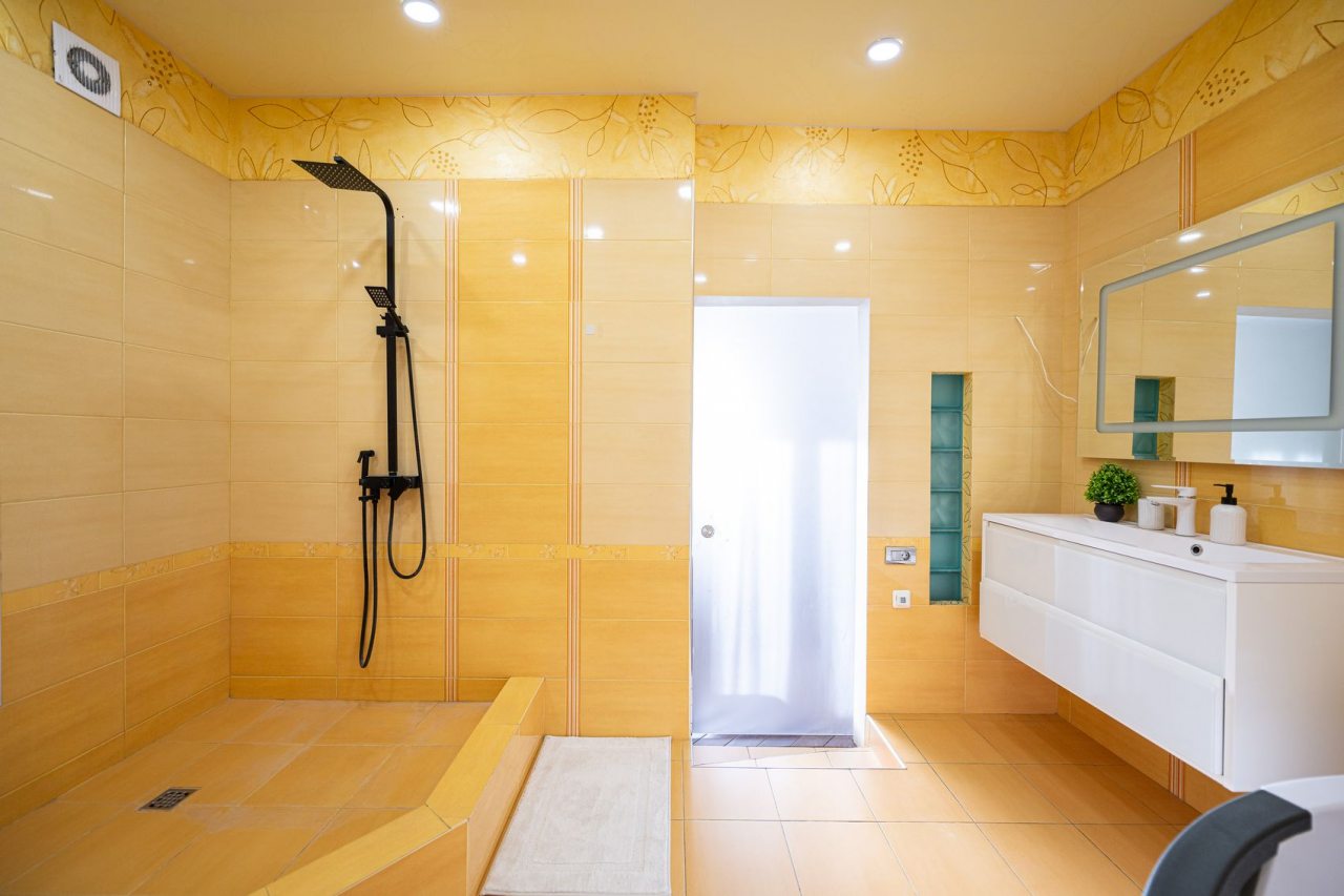 Шестиместный (Пять Звёзд ЖК Кировский), Апартаменты Пять Звёзд ЖК Кировский