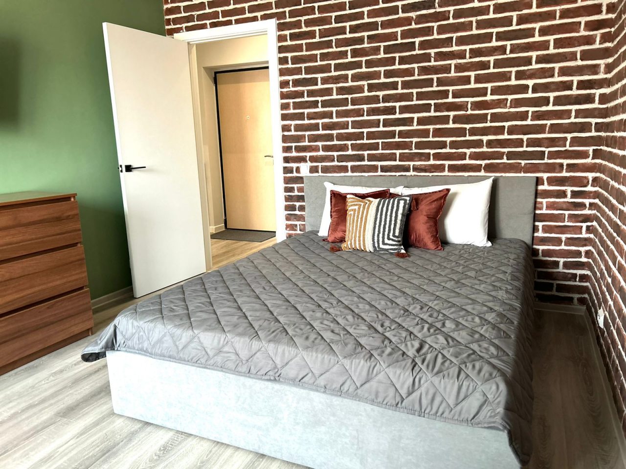 Апартаменты Для четверых в центральном районе, Красноярск