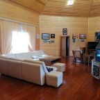 Допускается размещение домашних животных, Коттедж У озера