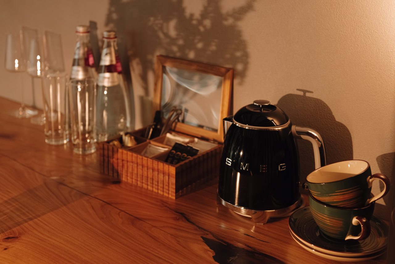 Люкс, Отель Шамбала