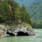 Объект находится в горах, Отель Шамбала