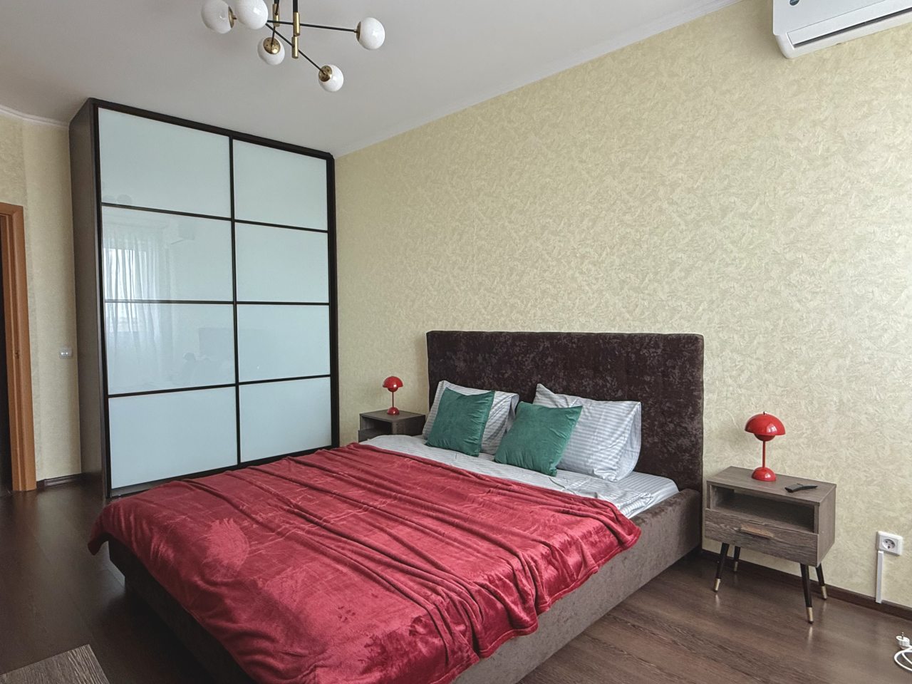 Апартаменты (Атмосфера), Апартаменты Атмосфера