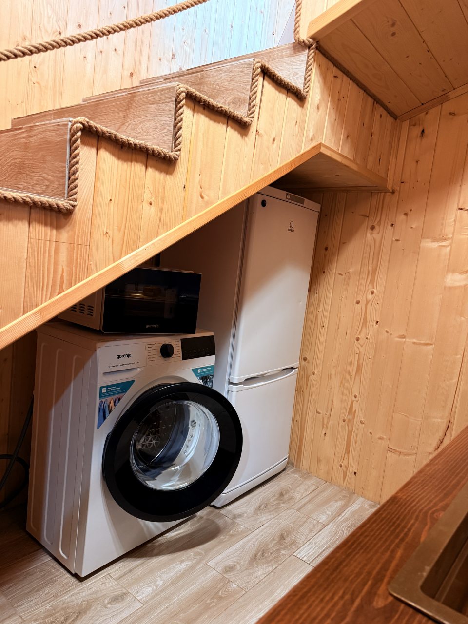 Вилла (Люкс), База отдыха Mustang