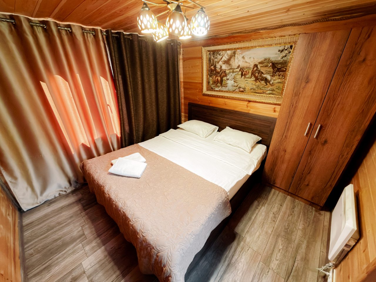 Шале (Улучшенный), База отдыха Mustang