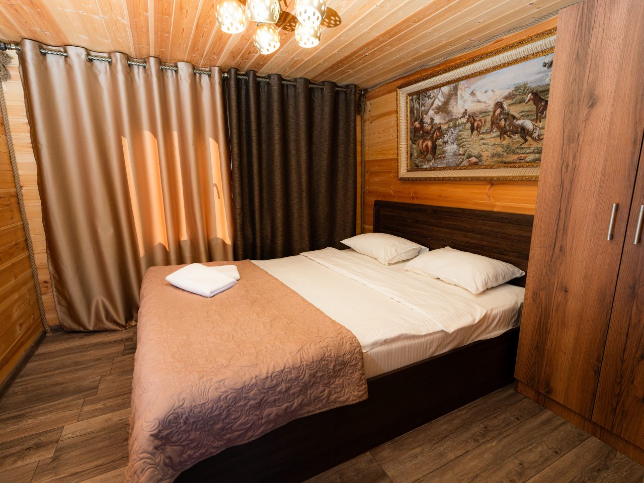 Шале (Улучшенный), База отдыха Mustang