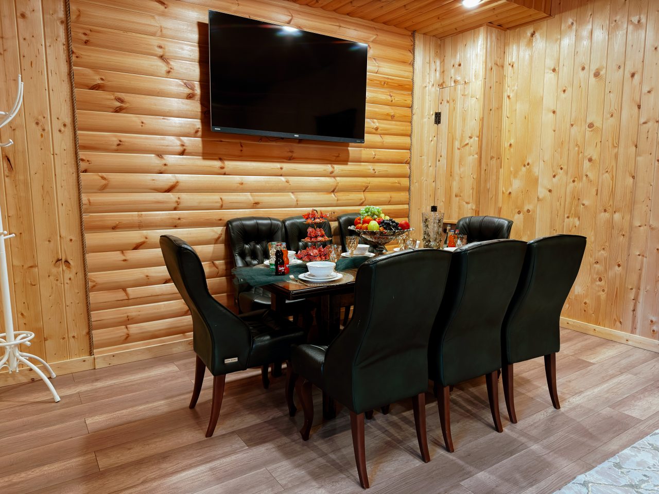 Вилла (Люкс), База отдыха Mustang