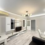 Апартаменты (Возле Дворца Спорта), Апартаменты 3-комнатные в центре