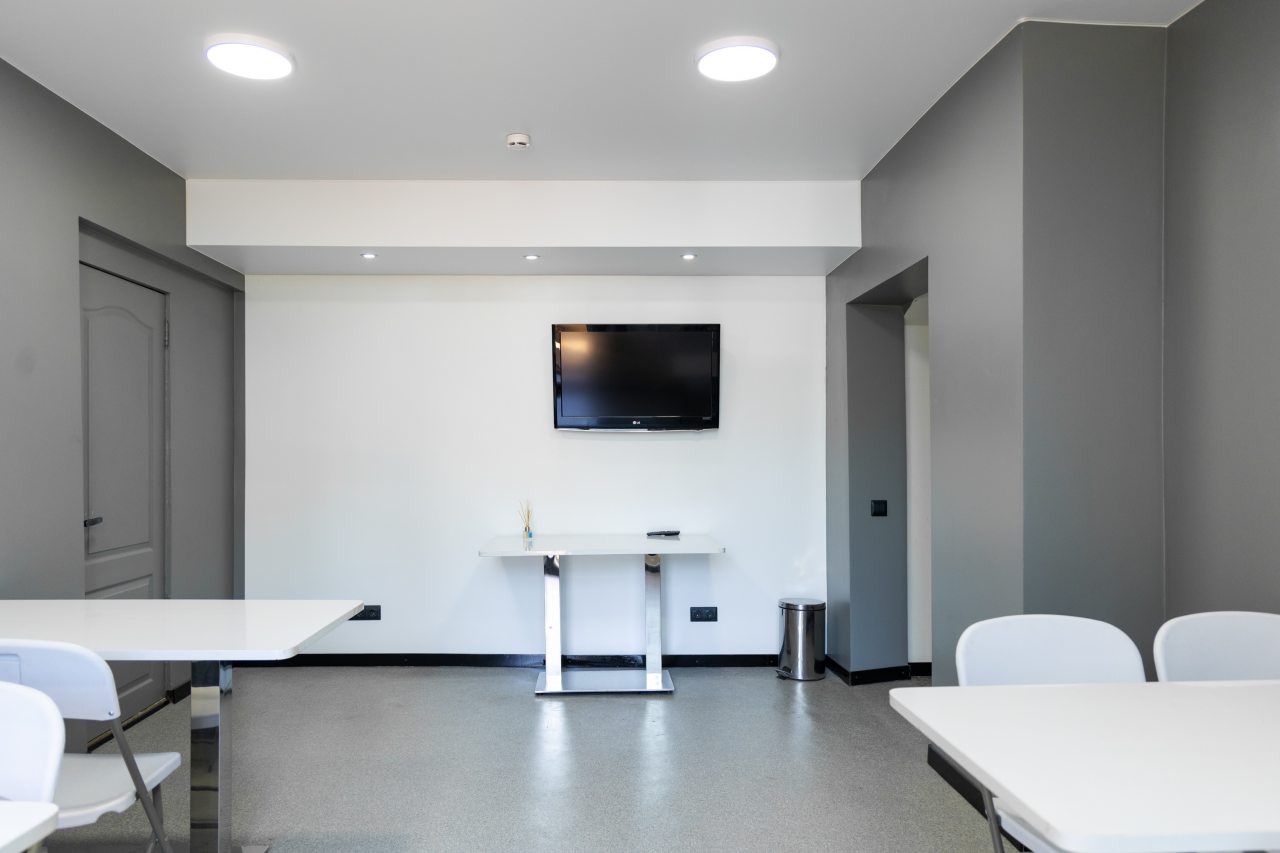 Коворкинг-пространство, Мини-отель Добрый