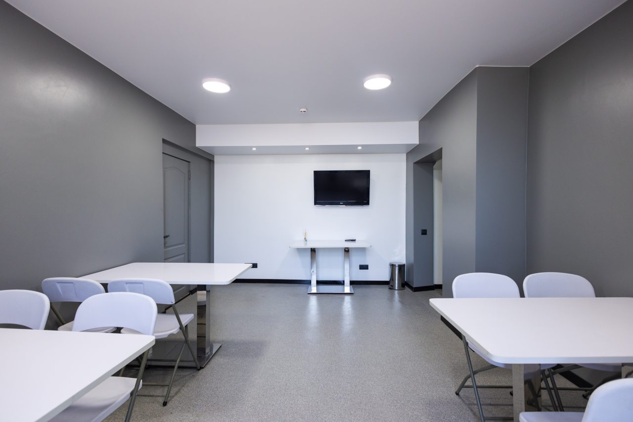 Коворкинг-пространство, Мини-отель Добрый