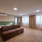 Люкс (LUX), Отель Неман