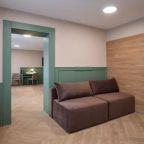 Люкс (LUX), Отель Неман