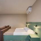 Люкс (LUX), Отель Неман