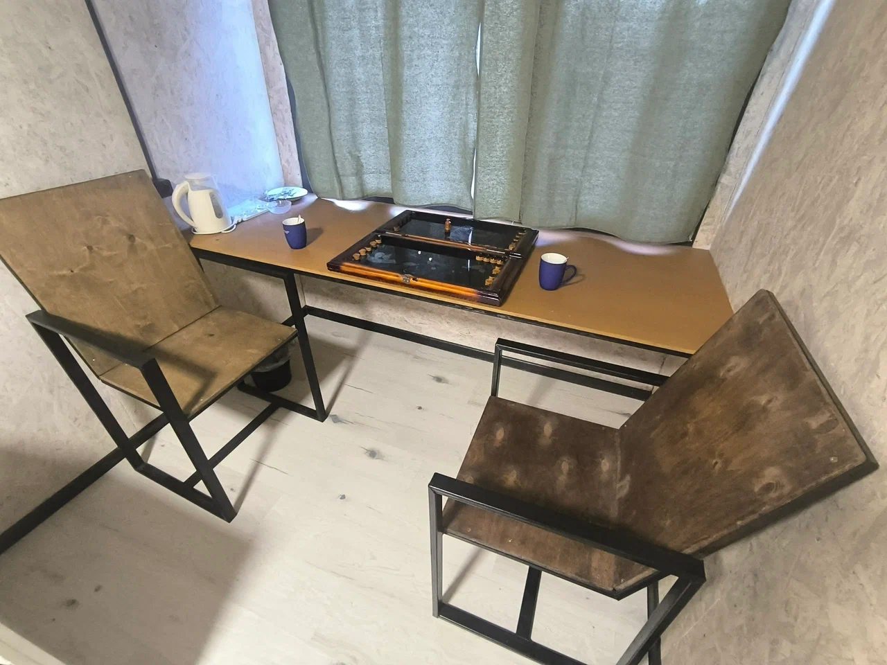 Прокат настольных игр, Ультра отель
