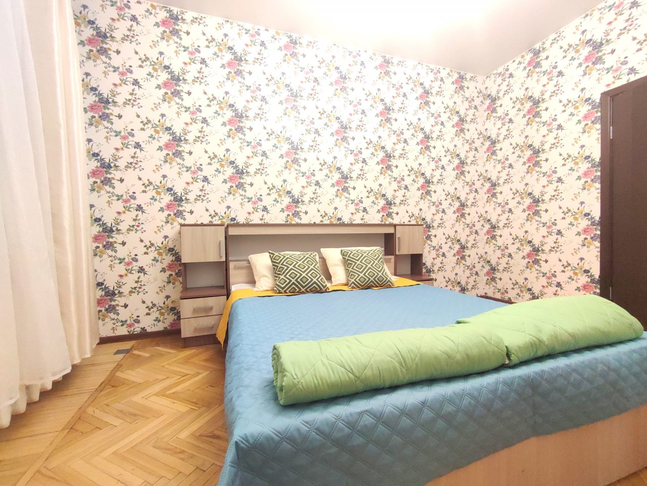 Квартира (Цветы и грезы), Апартаменты Цветы и грёзы