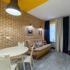 Гостиная зона, обеденный сто