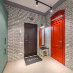 Прихожая и вход в ванную