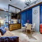 Диван рассчитан на 2 Гостя, раскладной