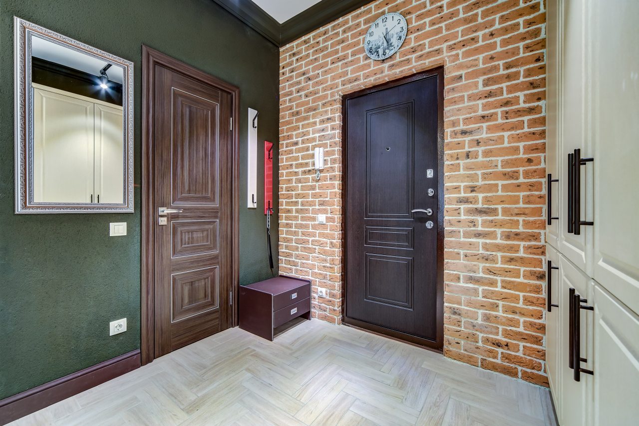 Прихожая зона, вход в сан.узел