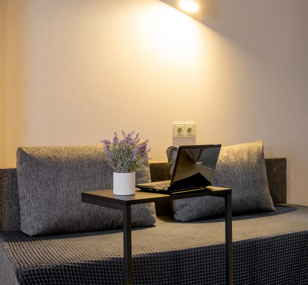 Дополнительное место (диван)