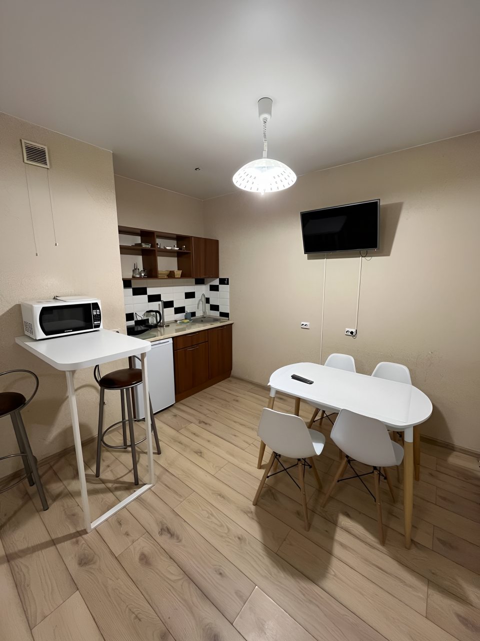 Апартаменты (На ул. Шахтёров 66 кв 44), Апартаменты На Шахтёров 66