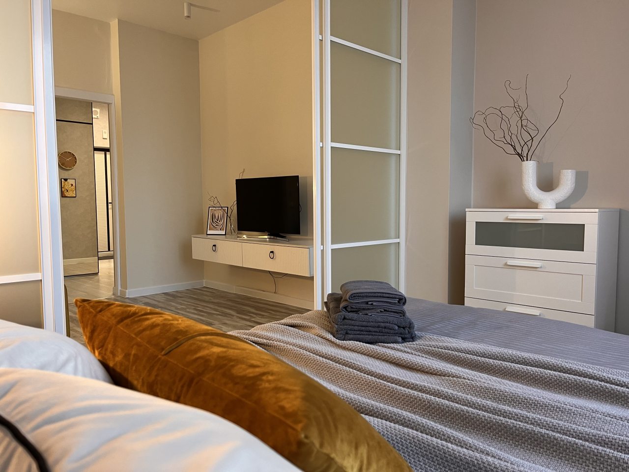 Апартаменты (Атмосфера), Апартаменты Атмосфера на Толмачёва 15