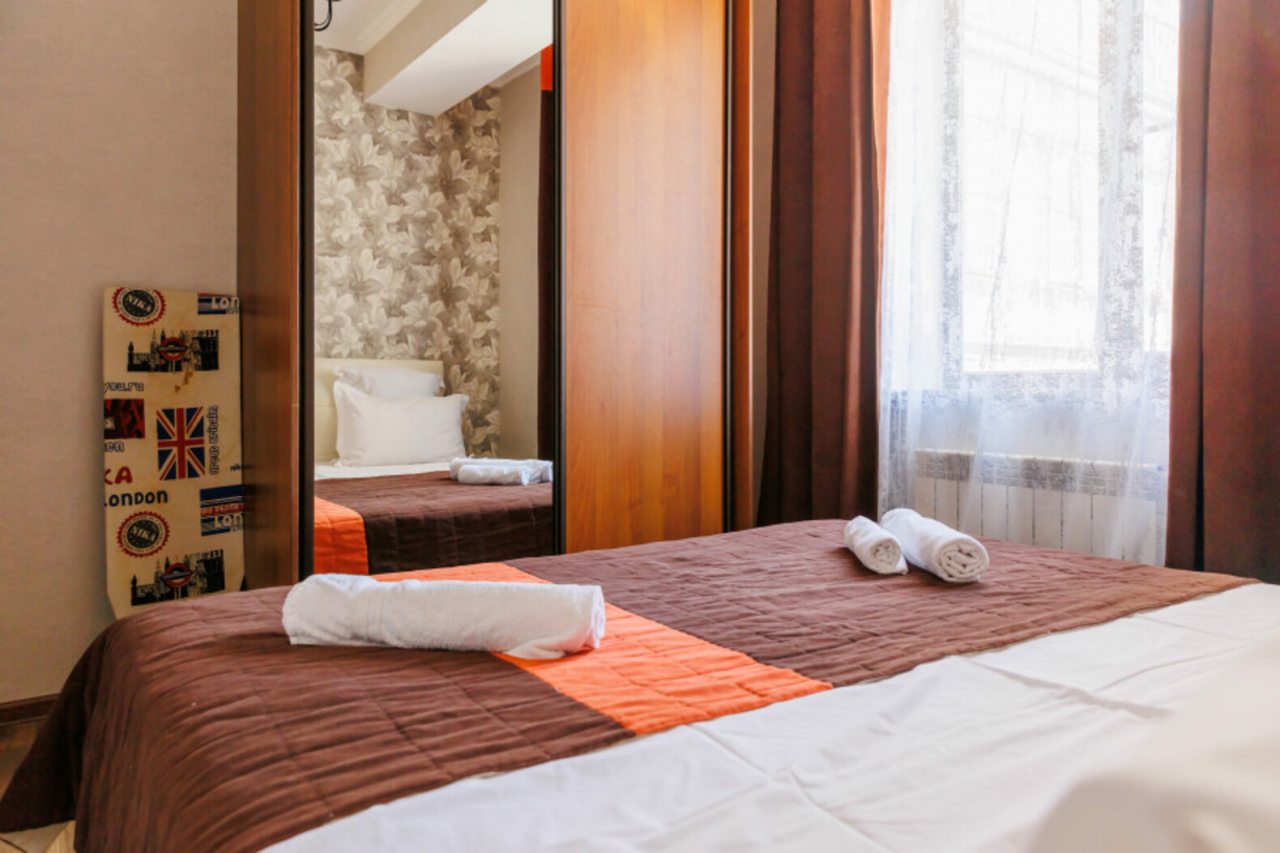 Апартаменты с двуспальной кроватью и диваном - кроватью