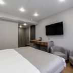 Двухместный (Улучшенный номер с кроватью размера «king-size»), Отель Атмосфера