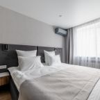 Полулюкс (Семейный люкс с кроватью размера «king-size» и раскладным диваном), Отель Атмосфера