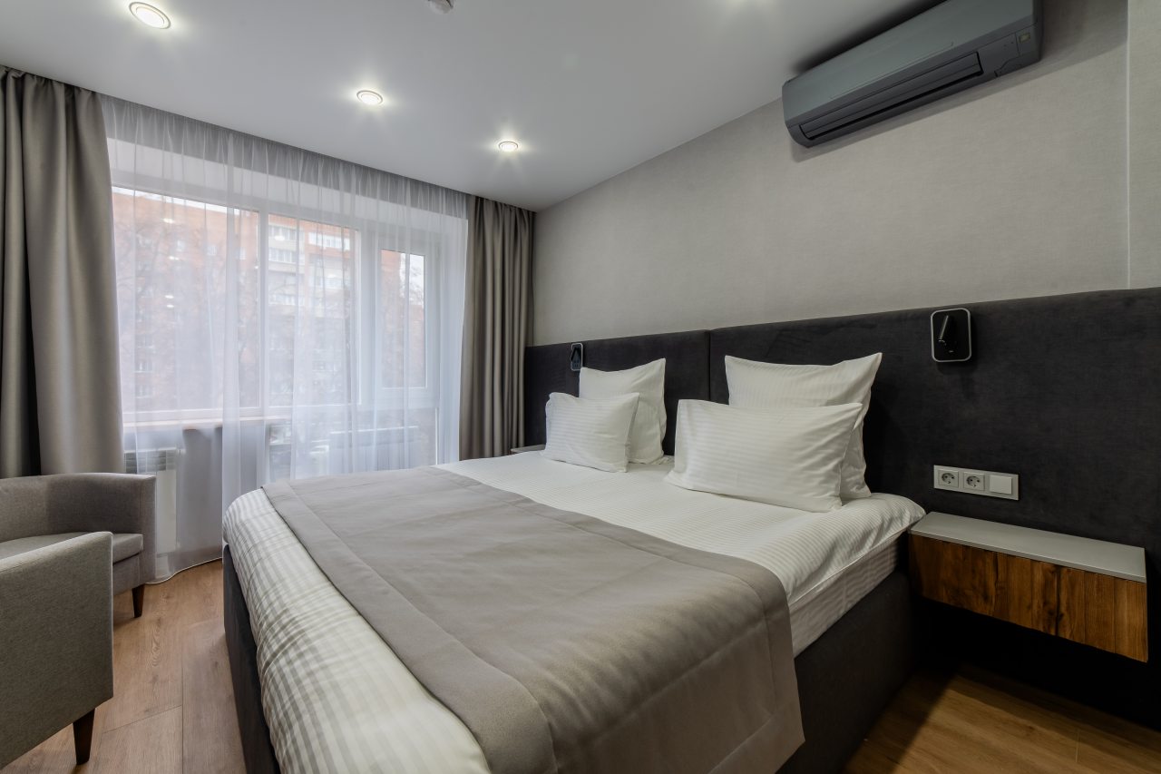 Двухместный (Улучшенный номер с кроватью размера «king-size»), Отель Атмосфера