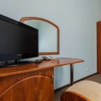 В номере есть теливизор.