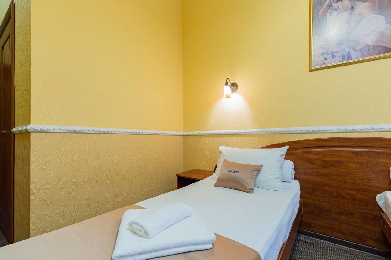 Одноместная кровать.