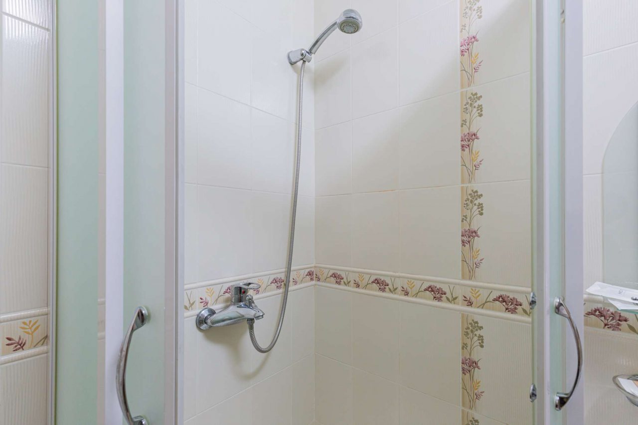 В ванной есть душ.