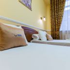 Естественному свету проникать в комнату.