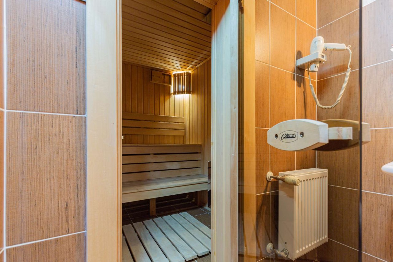 Фен в номере.