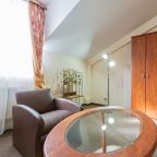 Журнальный столик.