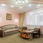 Пуфик в номере.