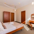 Теплая и элегантная атмосфера.