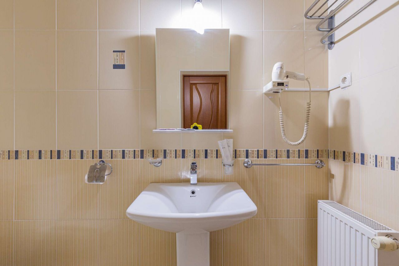 Плитка в ванной комнате.