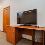 В номере есть телефон.