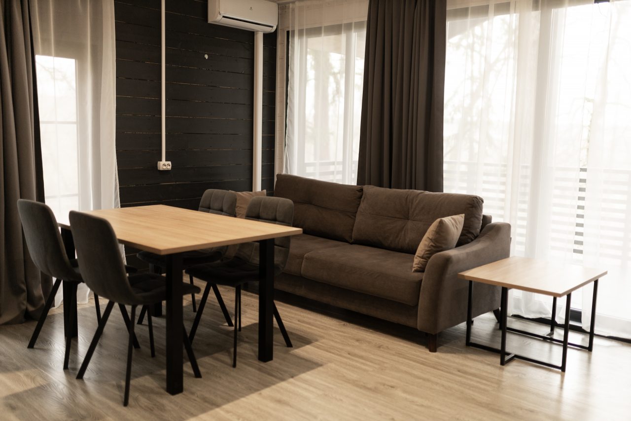 Дом (Квартал Химиков, индивидуальный дом), Парк-отель Шахтер