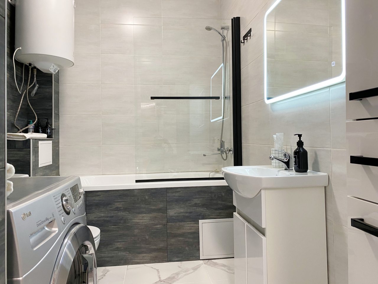 Апартаменты (Лофт), Апартаменты Your Place на Героев-Разведчиков 8к4