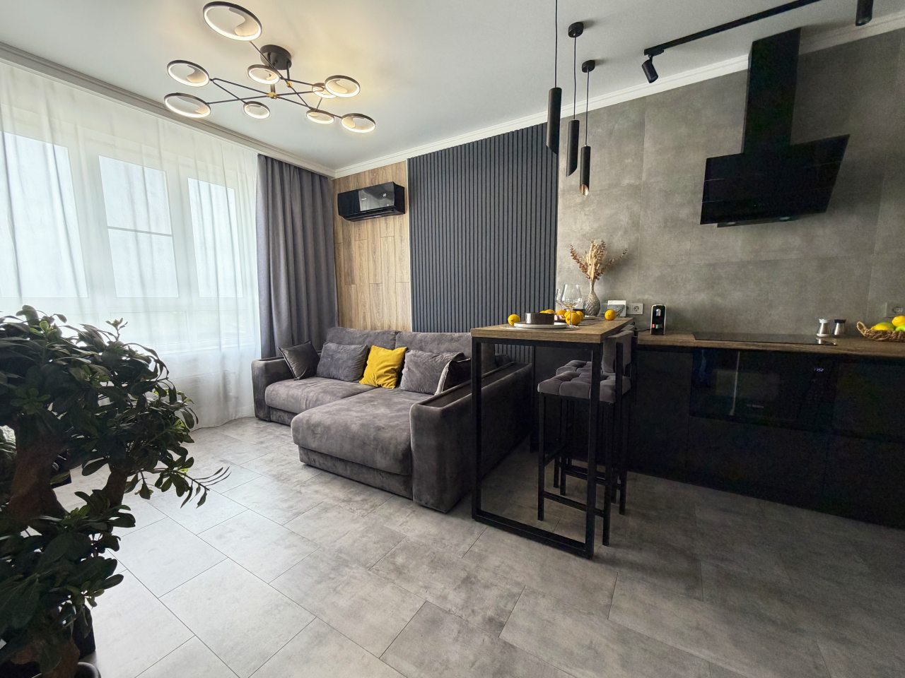 Квартира (Персона), Апартаменты Квартиры на ул. Героев - Разведчиков д. 8к4