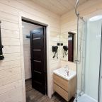 Фен и сушилка в ванной комнате.