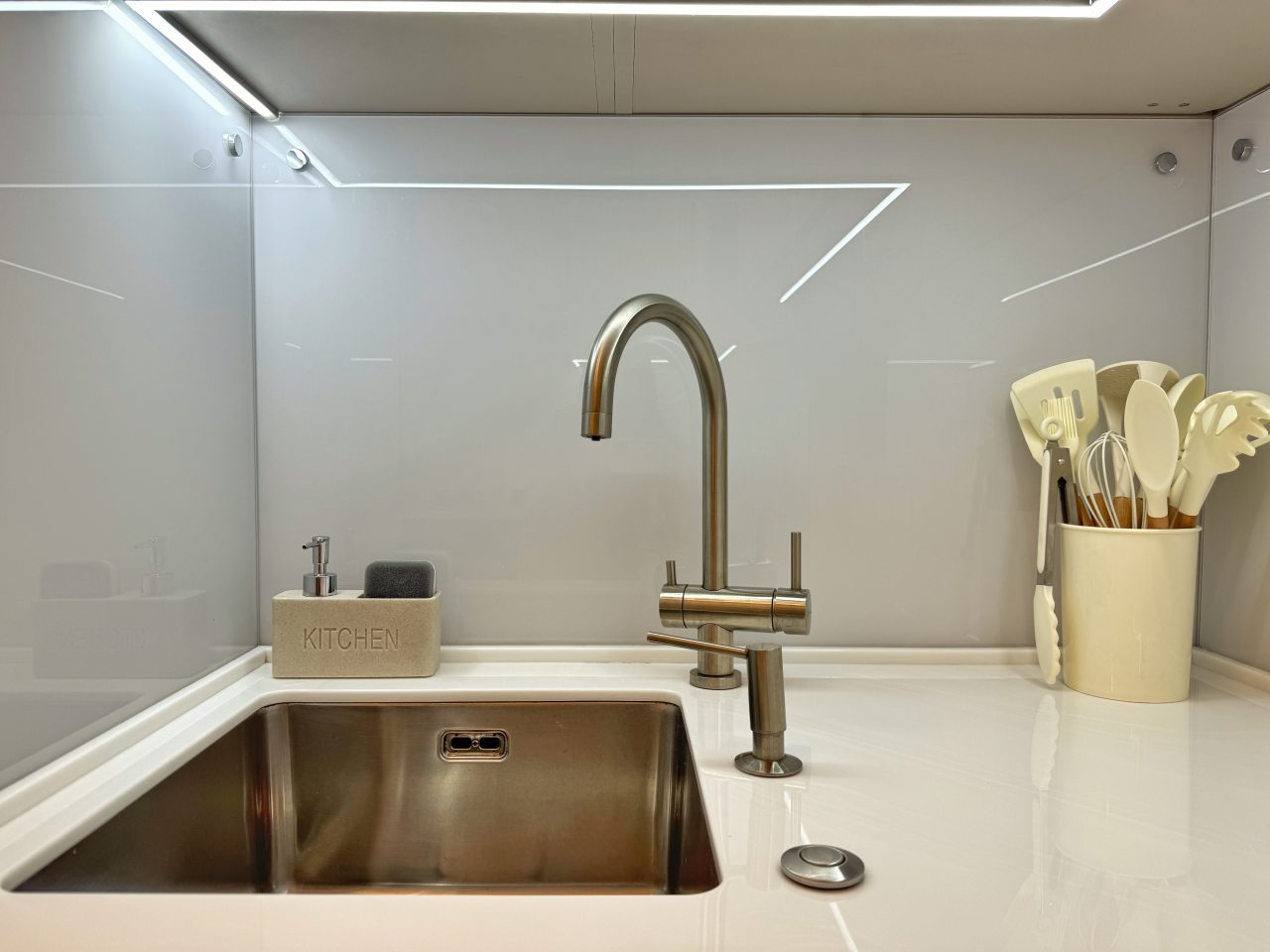 Апартаменты (Apart-Comfort на улице Садовая-Каретная), Апартаменты Apart-Comfort на улице Садовая-Каретная